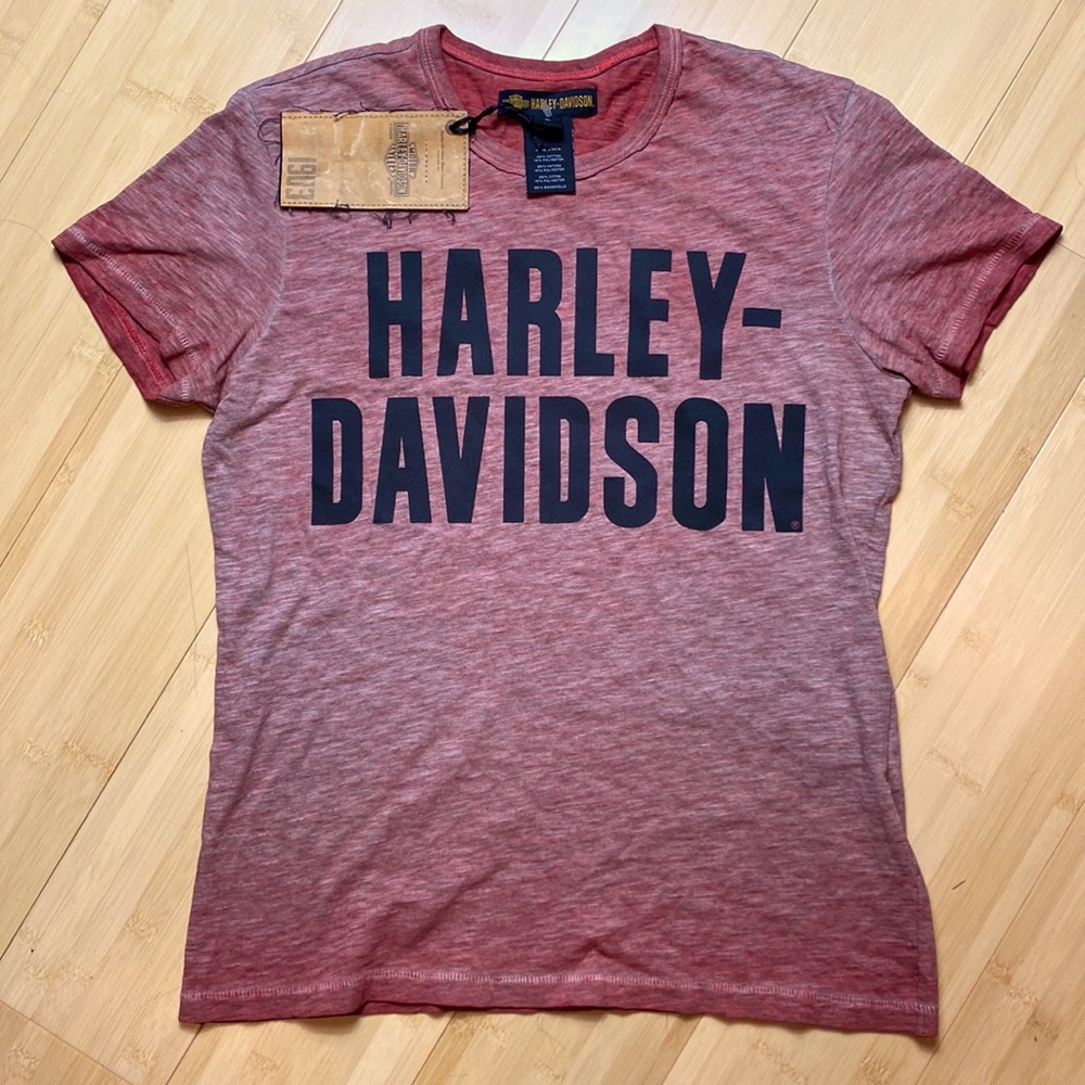 Harley-Davidson Jersey Appliqué Tee in size medium.
